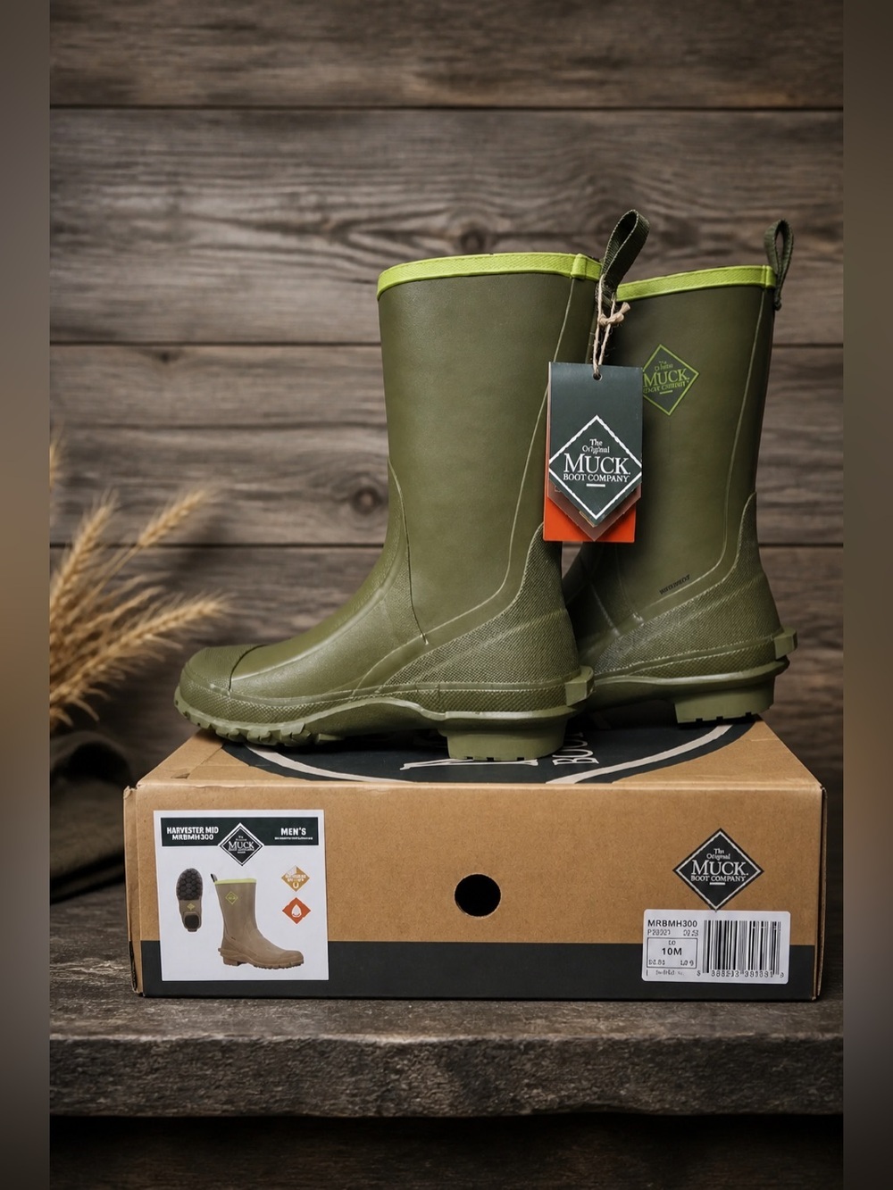 NIB The MUCK Boot Co Men’s Olive Green Harvester 12” Rubber Boot - Size 14